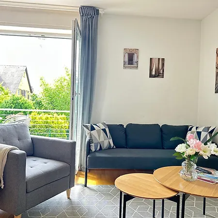 Апартаменты W24 I 2-ebenen-wohnung In I 6 Schlafzimmer - 8 Einzelbetten I 2 Baeder & 2 Wc I Terrasse I Naehe Messe & A81 I Ideal Fuer Teams Und Monteure *