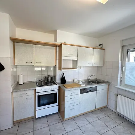 8 Einzelbetten I 6 Schlafzimmer I 2 Sep Ebenen I 2 Baeder, 2 Sep Wc I Messe, A81 I Monteure, Teams * Böblingen